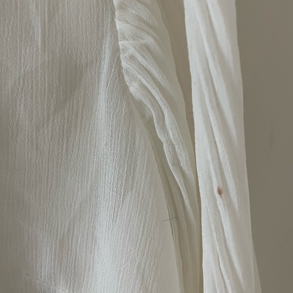 Beautiful sheer blouse - Picture 4 of 4